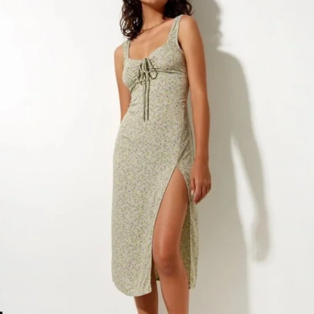 Motel Rocks Jorie Midi Dress in Parma Violet size MEDIUM